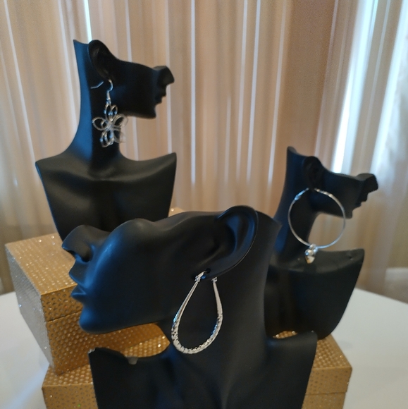 I have a variety of earrings that I'm selling for $5 to make room for more inven - Picture 1 of 10